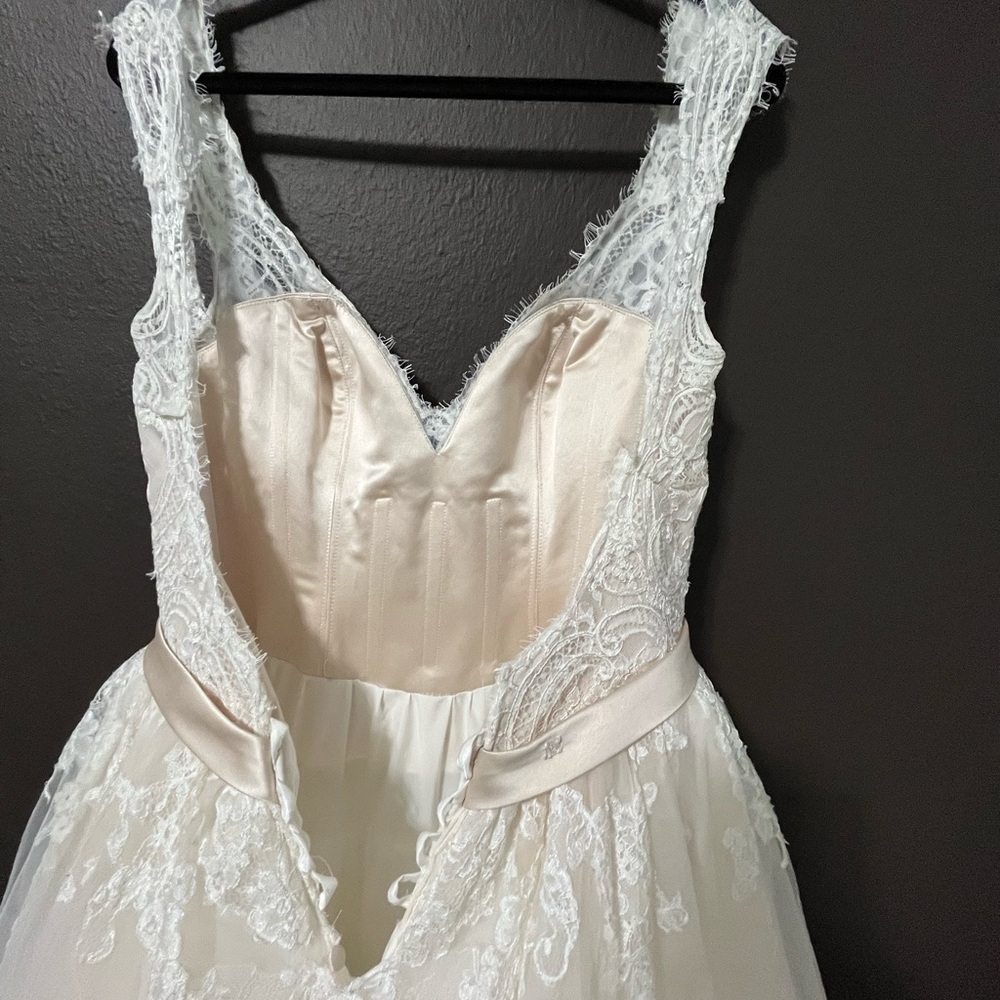 Beautiful Designer Lace Tulle Wedding Dress Sz 8/10 Corset Feminine Romantic - Picture 13 of 16